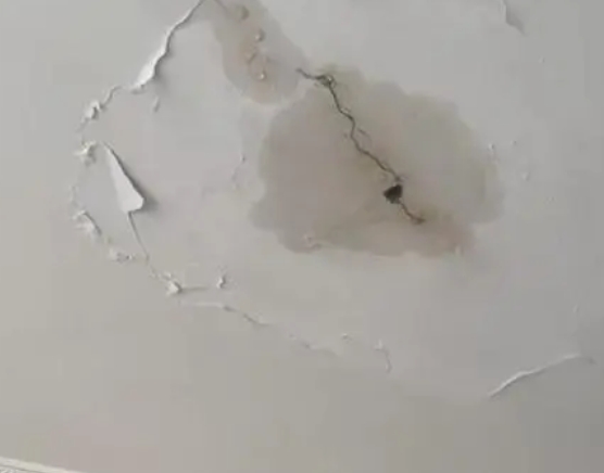 抚远阳台漏水维修公司分享下屋面防水工程质量问题原因分析